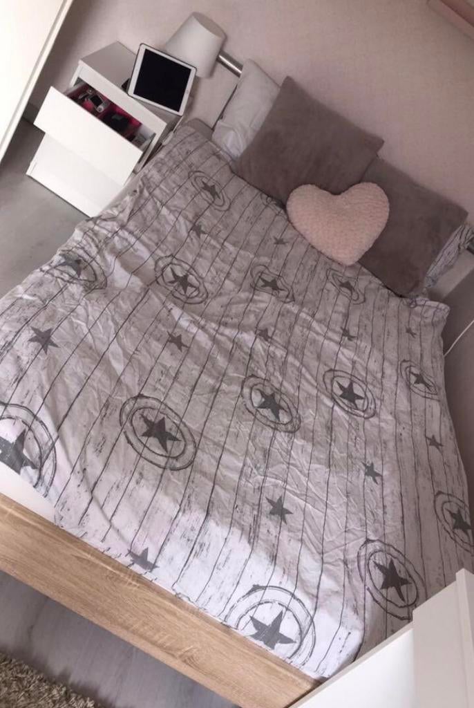 Bed twijfelaar inclusief lattenbodem, matras en topper, Ophalen, Zo goed als nieuw, Twijfelaar, Hout
