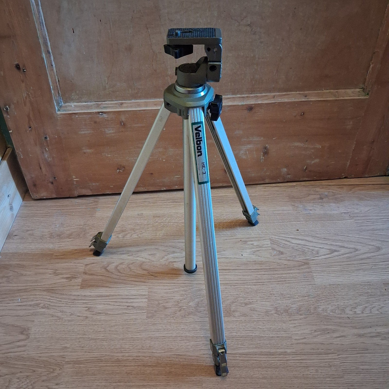 Velbon HE-3 statief, Ophalen of Verzenden, Driepoot