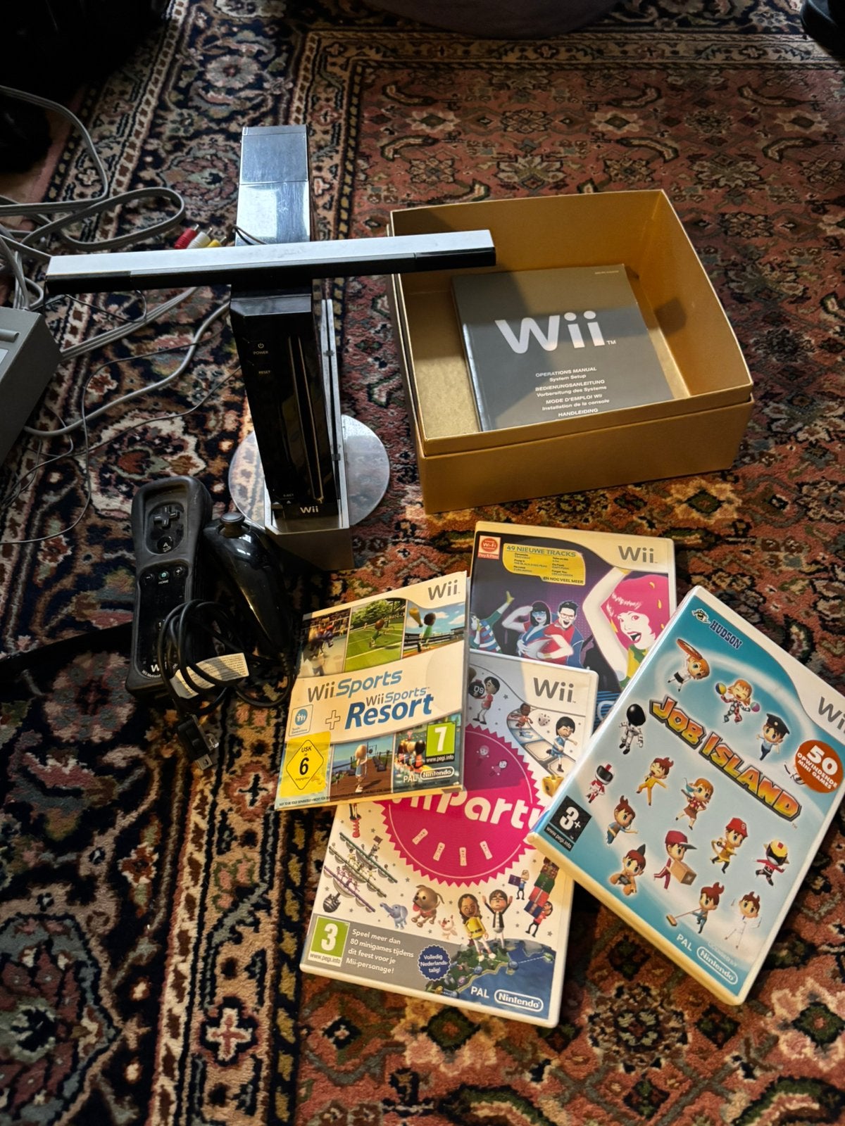 Nintendo Wii incl. 4 spellen, Ophalen, Zo goed als nieuw, Met 1 controller