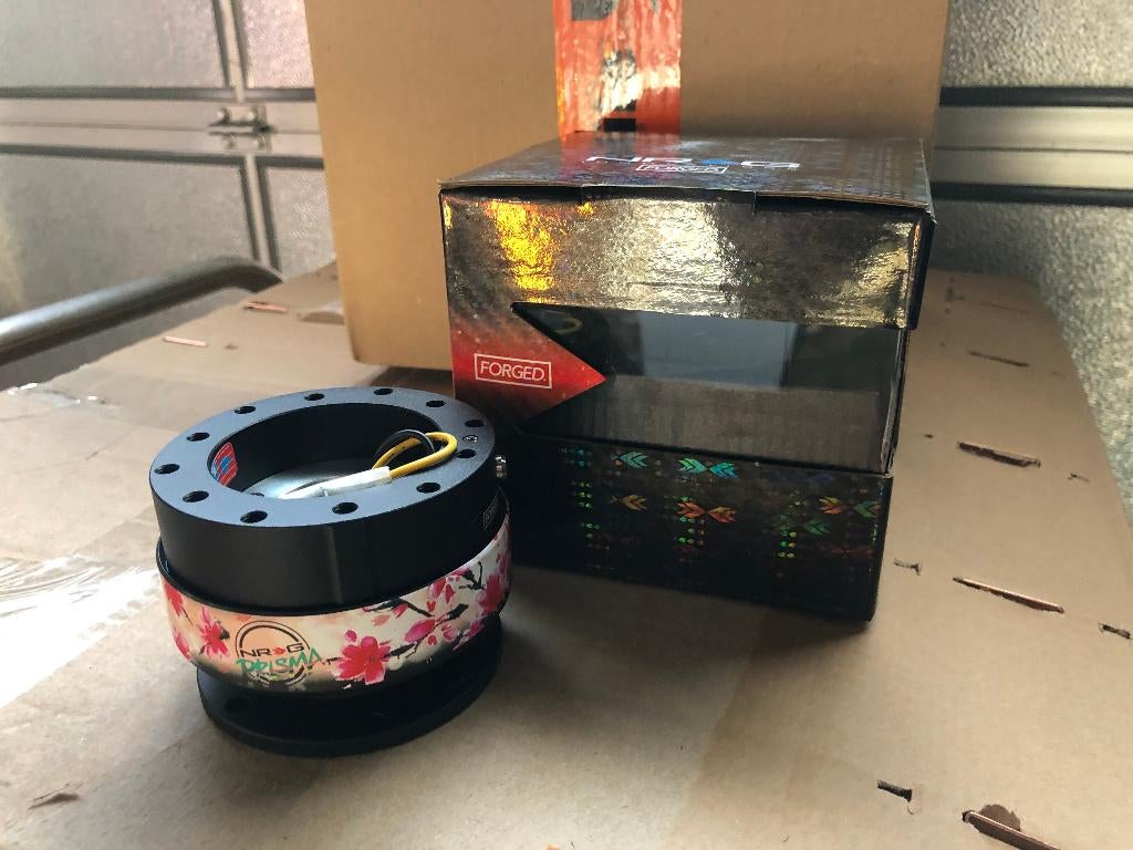 NRG Gen 2.0 Quick release hub zwart sakura stuurnaaf snapoff, Auto diversen, Tuning en Styling, Ophalen of Verzenden