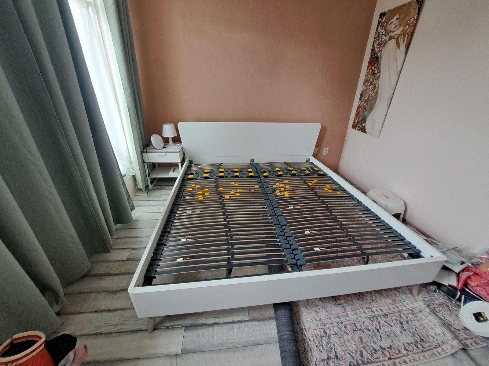 Bed met eventueel lattenbodems 180x200 cm, Ophalen, Wit, Tweepersoons, Zo goed als nieuw