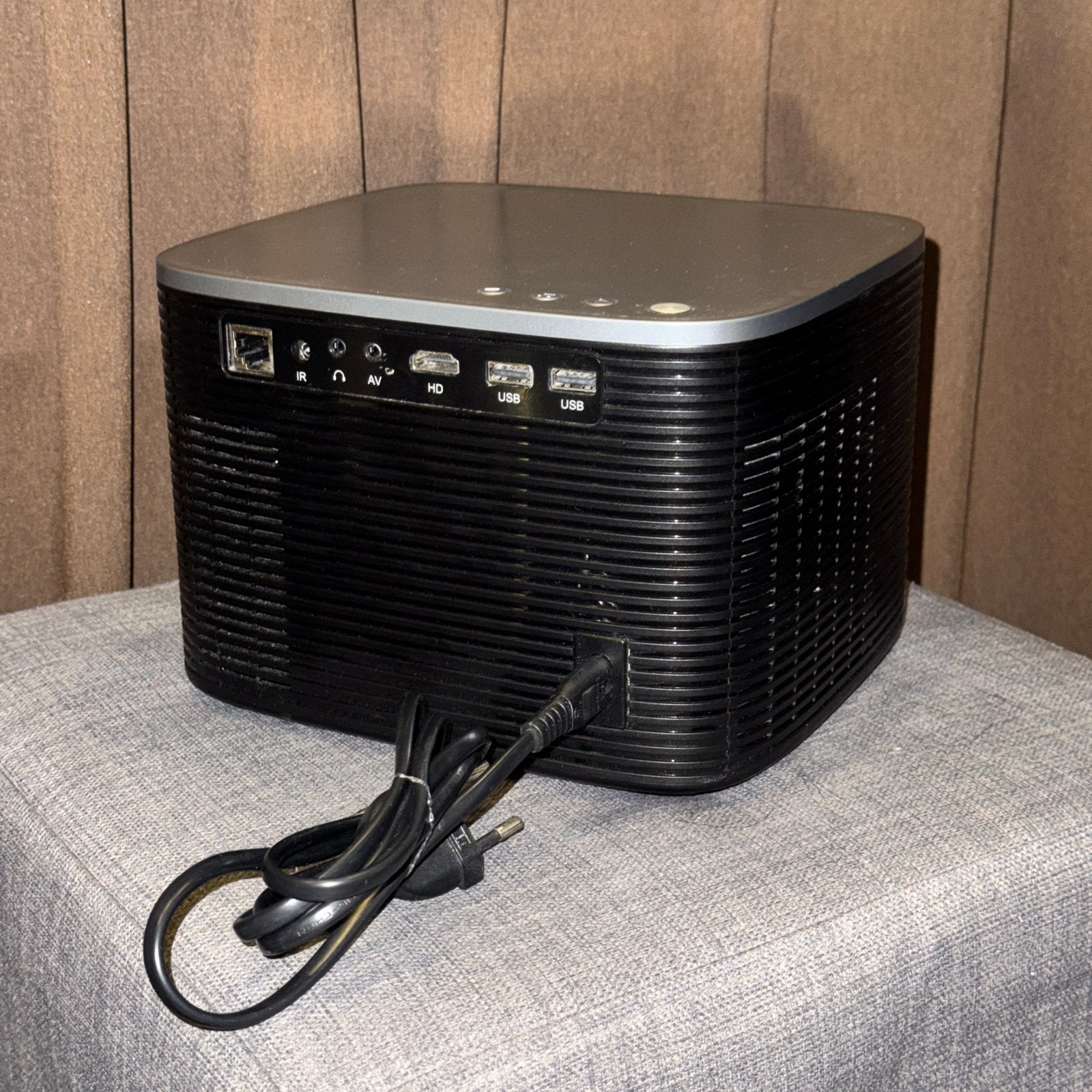 Compacte draagbare smart projector voor thuisentertainment, Ophalen, Gebruikt, LED, Full HD (1080)