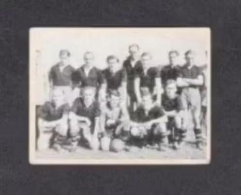 Voetbalplaatje Nijmegen 1951-1952., Ophalen of Verzenden, Zo goed als nieuw