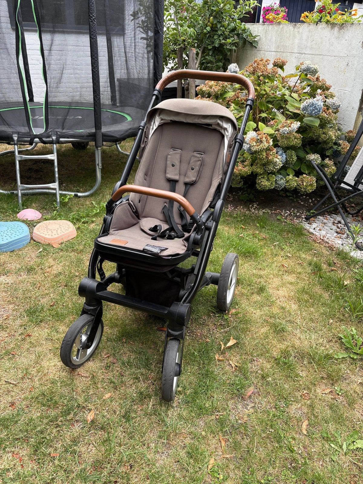 Kinderwagen Mutsy Nio - volledige set, Ophalen, Zo goed als nieuw, Mutsy, Verstelbare duwstang
