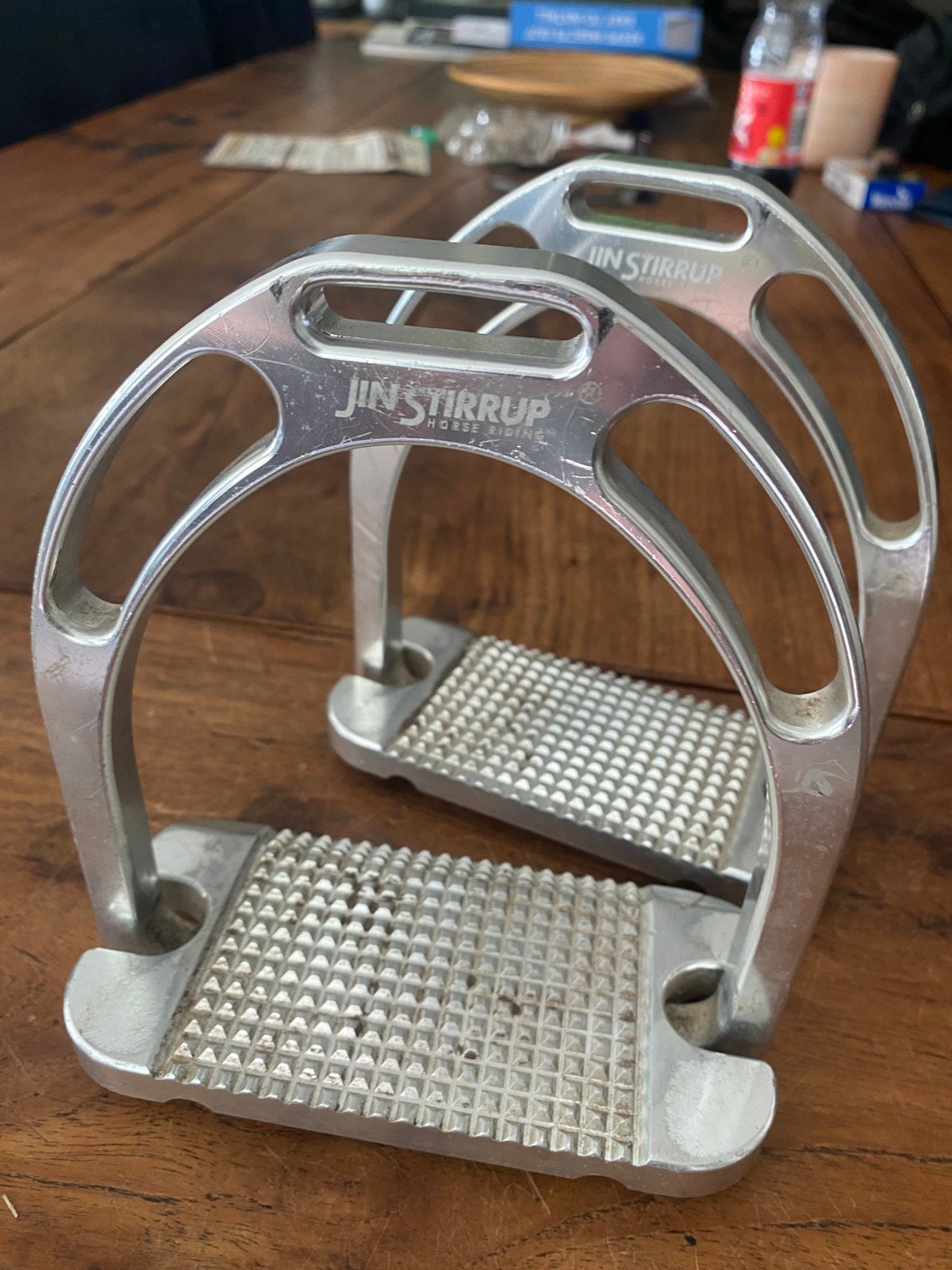 Jin stirrup stijgbeugels met hoesjes, lichtgewicht, Ophalen of Verzenden, Gebruikt, Dressuur