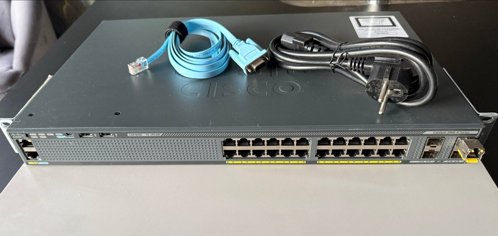 Cisco Catalyst 2960-X Series Switch met UTP en Optic, Ophalen of Verzenden, Zo goed als nieuw