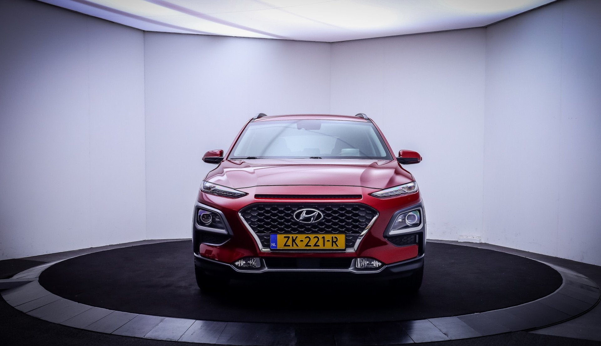 Hyundai KONA 1.0 T-GDI Premium KRELL AUDIO | CARPLAY | LEDER, Gebruikt, Handgeschakeld, 600 kg, 3 cilinders