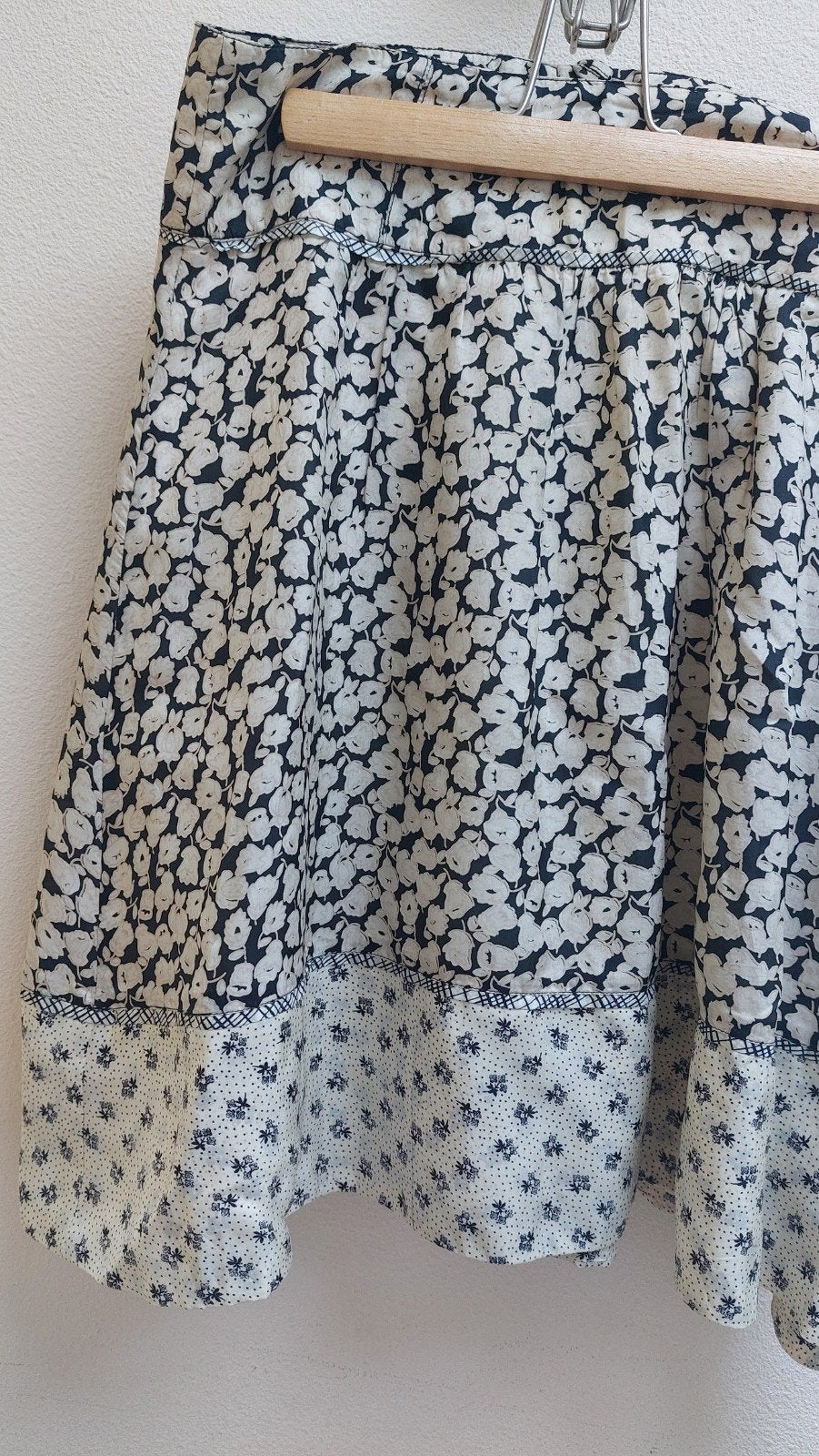Mooie herfst rok,100% zijde, NOA NOA, mt S, Noa Noa, Beige, Ophalen of Verzenden, Zo goed als nieuw