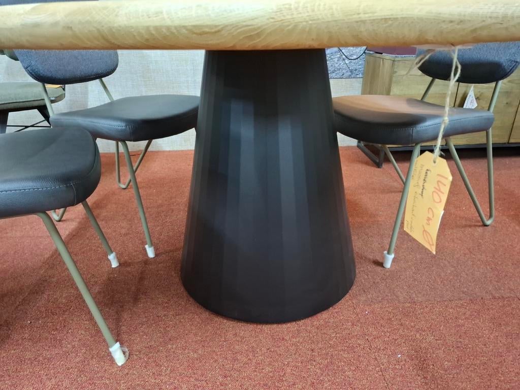 Nieuwe Tafel, rond 140 cm. massief eiken+metaal, Xooon, Huis en Inrichting, Tafels | Eettafels, Ophalen, Rond, Nieuw, Vijf personen of meer