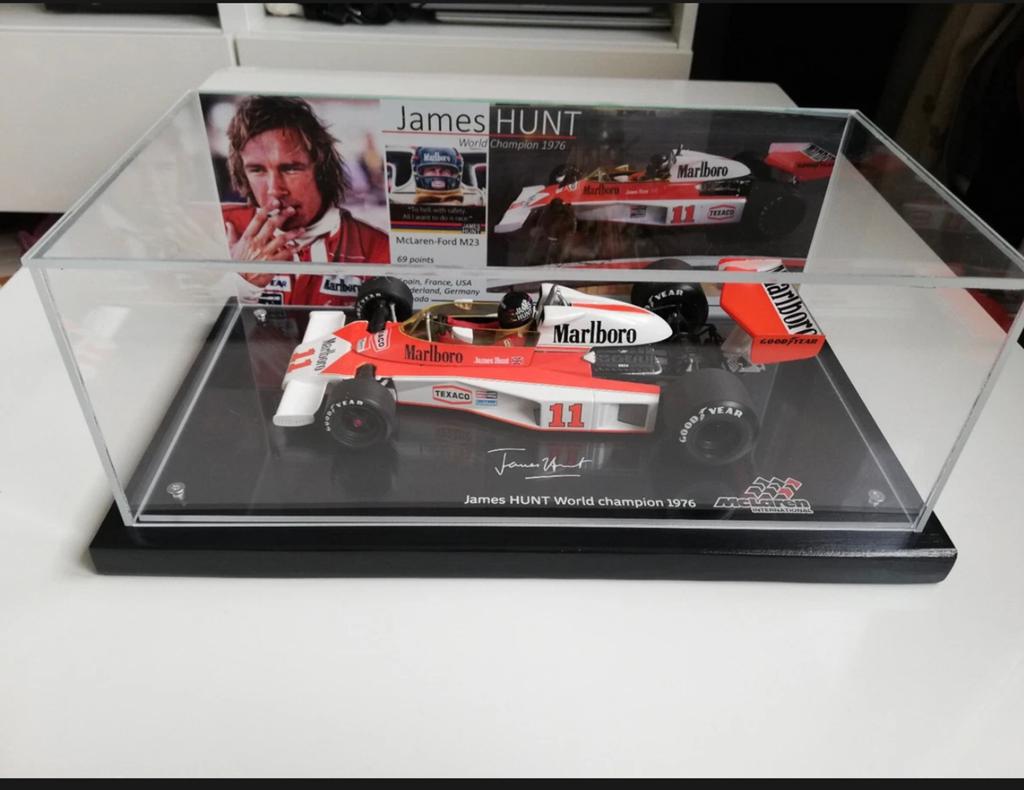 James Hunt McLaren Ford M23 Wereldkampioen 1976 1:18, Ophalen of Verzenden, Zo goed als nieuw, Auto, Overige merken