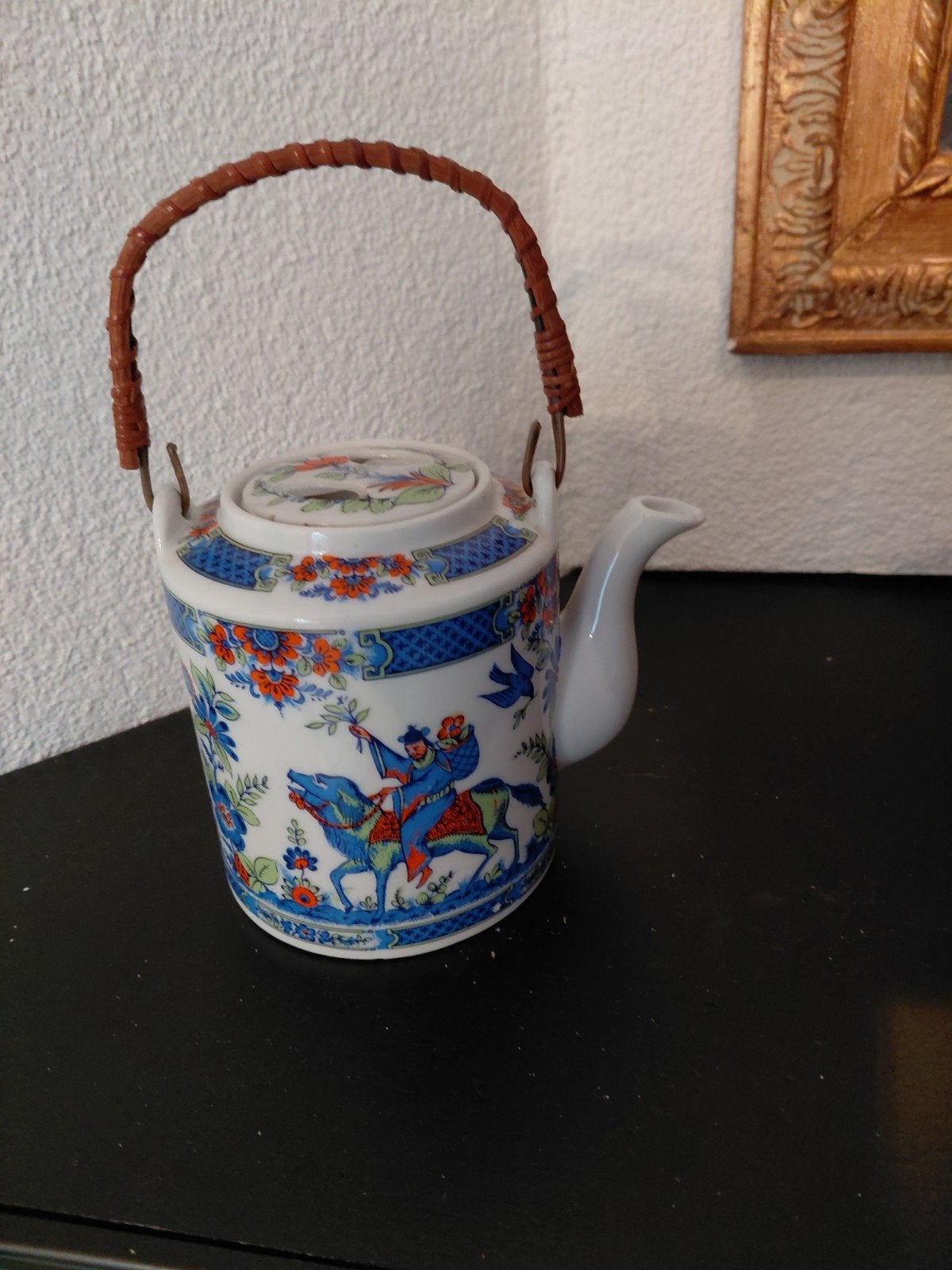 Vintage porseleinen Chinese theepot met rieten hengsel, Ophalen of Verzenden