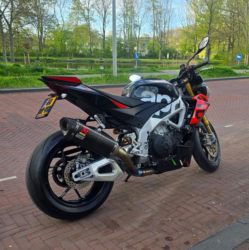 Aprilia Tuono V4 1100 Factory, Overige merken, Occasion, 4 cilinders, Motorrijbewijs A