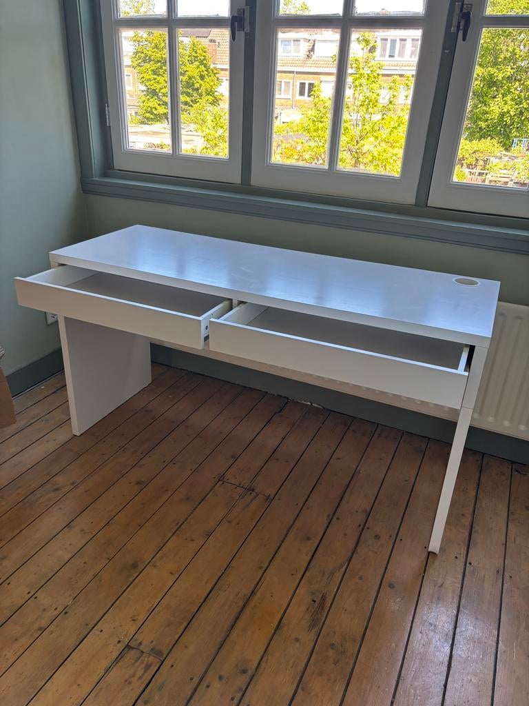 IKEA Micke bureau wit - lichte gebruikssporen, Huis en Inrichting, Ophalen, Gebruikt, 50 cm, 142 cm