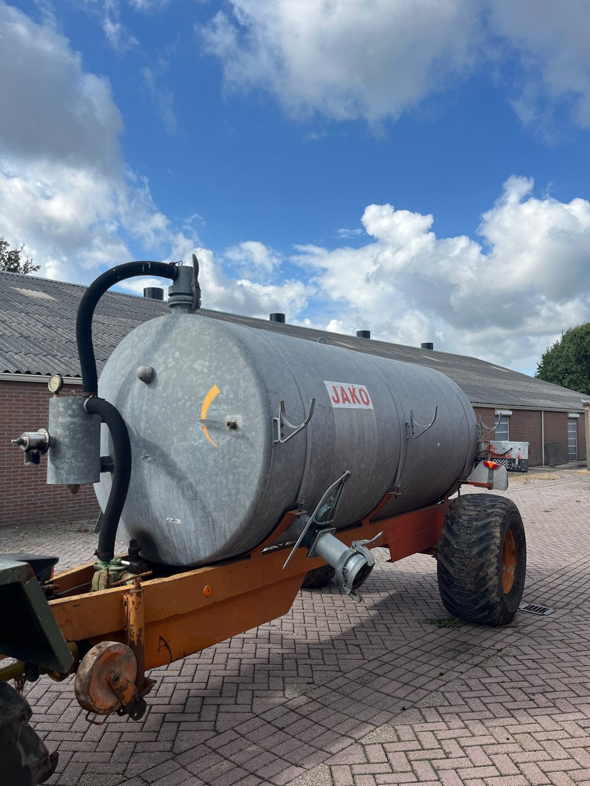 Jako mesttank 7 kuub, Ophalen