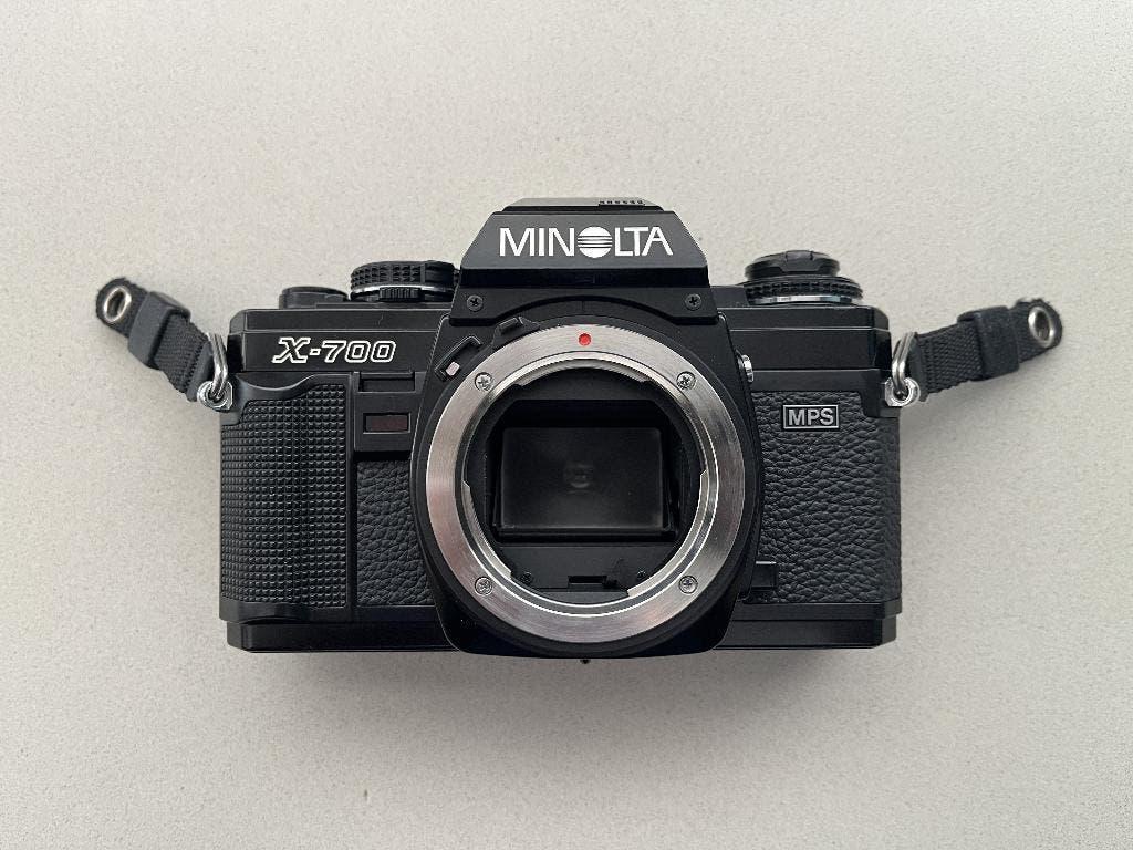 Minolta X-700+MD Rokkor 28 mm+MD Zoom 35-105, Ophalen of Verzenden, Zo goed als nieuw, Spiegelreflex, Minolta