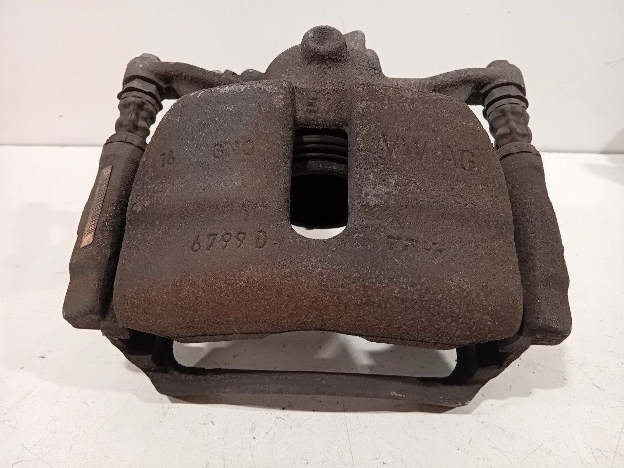 Remklauw rechts voor Audi A3, Auto-onderdelen, Onderdelen@venauto.nl, Van der Ven Autorecycling B.V., Gebruikt, Ettenseweg 76, 4706 PB Roosendaal, The Netherlands