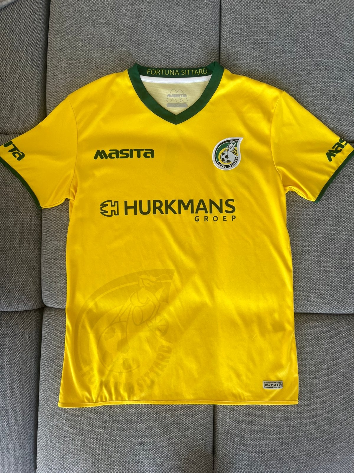 Nieuw Origineel Fortuna Sittard Shirt 2020-2021 Maat S, Sport en Fitness, Voetbal, Nieuw, Shirt, Maat S, Ophalen of Verzenden