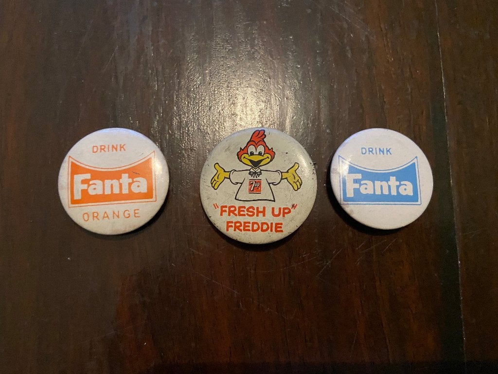 Fanta buttons button begin jaren 60., Ophalen of Verzenden, Gebruikt, Gebruiksvoorwerp