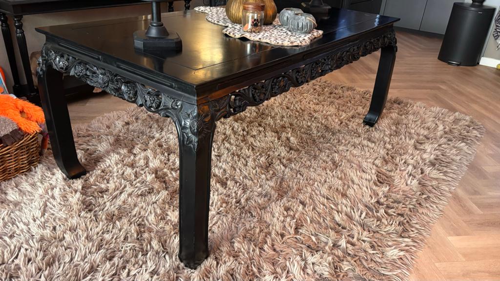 Zwarte Opium Eettafel met Gedetailleerd Houtsnijwerk, Antiek en Kunst, Ophalen