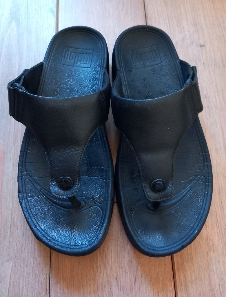 Fitflop Trakk maat 43 heren slippers teenslippers, Ophalen of Verzenden, Zo goed als nieuw, Zwart