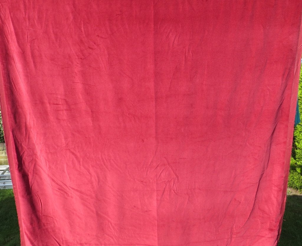 Velours gordijnen stof lang 7 meter 40 cm breed 120 cm nieuw, 120 cm of meer, Ophalen of Verzenden, Katoen, Rood