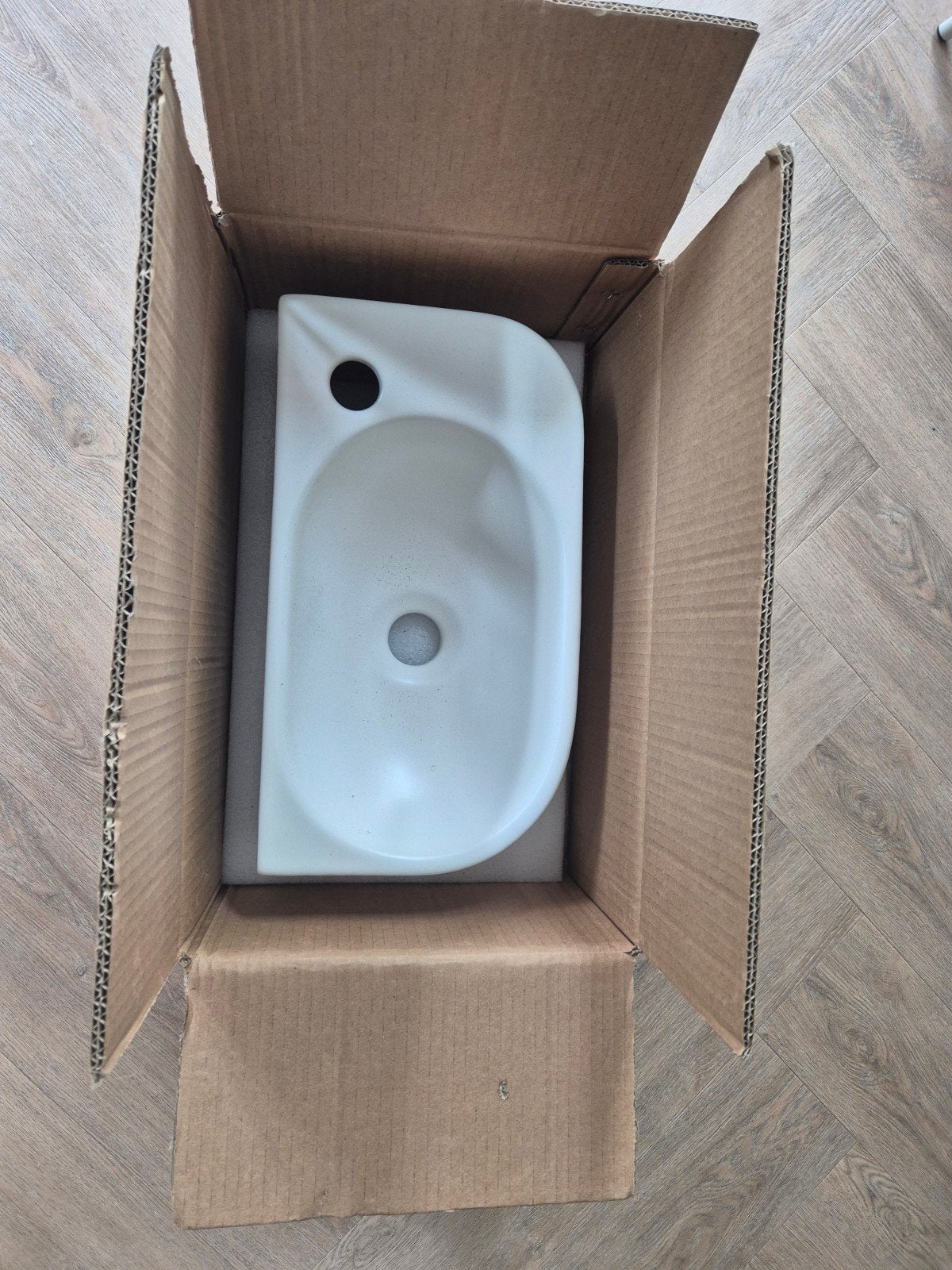 Fonteinbakje Luca Varess mat wit ribbel nieuw!, Ophalen of Verzenden, Nieuw, Toilet