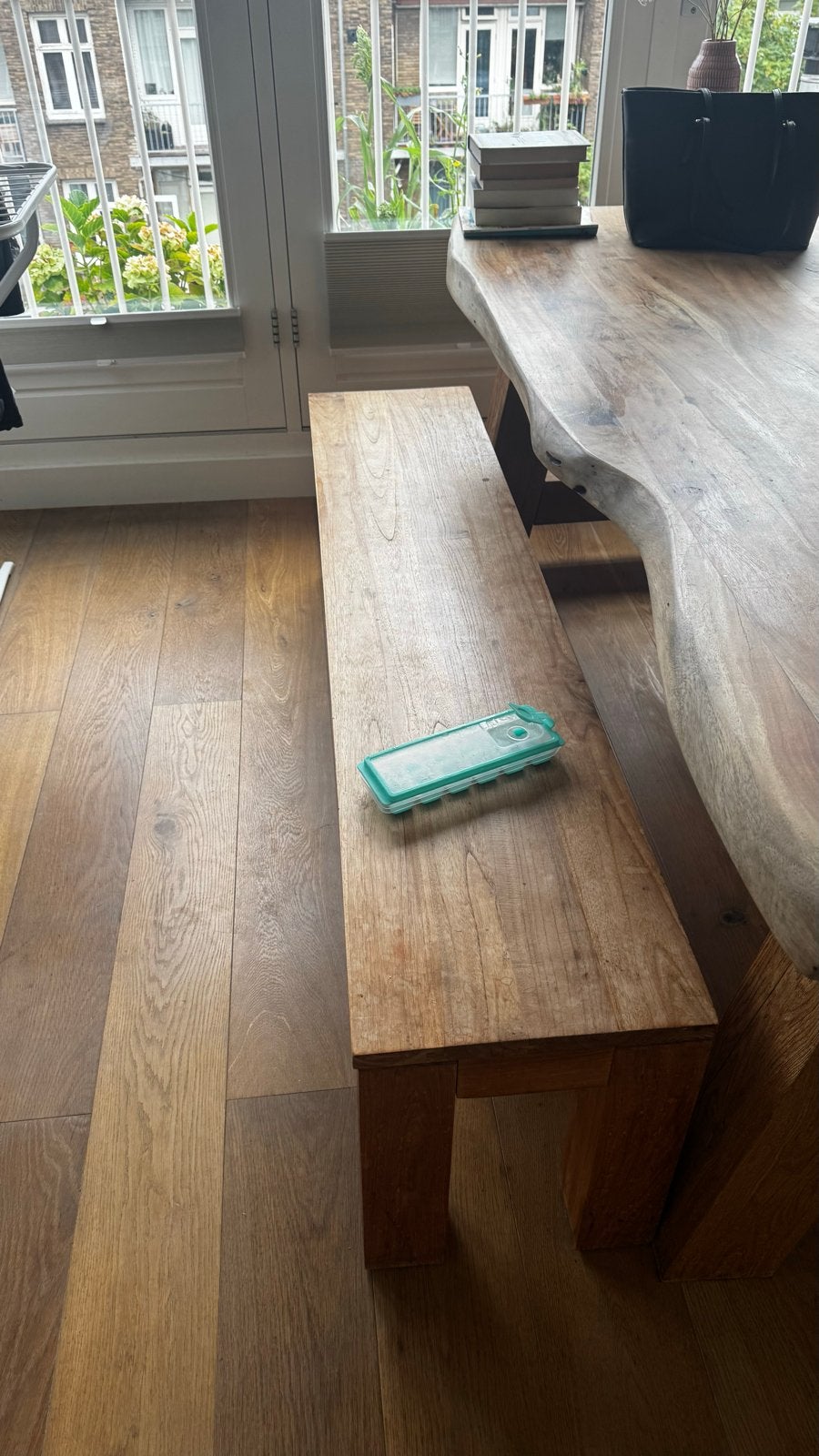 Massief houten bankje - Teakhout, Huis en Inrichting, Stoelen, Ophalen, Gebruikt, Twee, Bruin