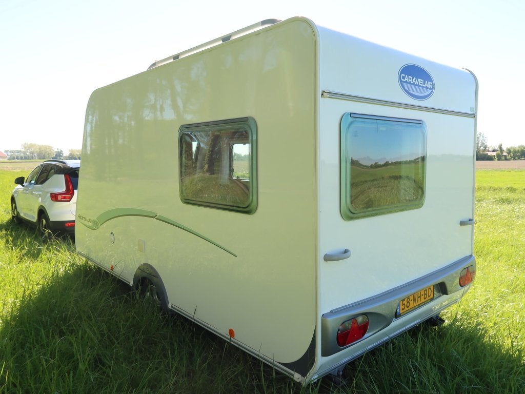 TOPSTAAT: Caravelair Antares Luxe 390 / voortent, Bedrijf, Treinzit, 750 - 1000 kg, Schokbreker