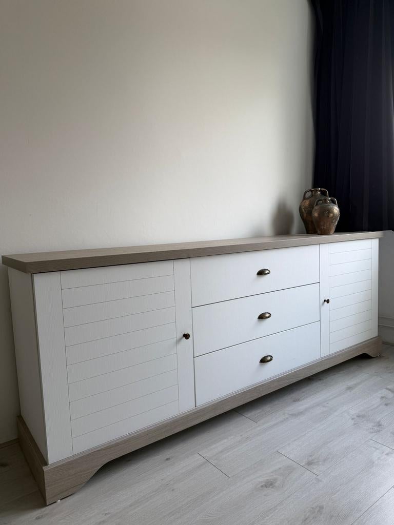 Prachtig Landelijk Dressoir 210 cm breed met Houtlook Blad, Huis en Inrichting, Ophalen of Verzenden