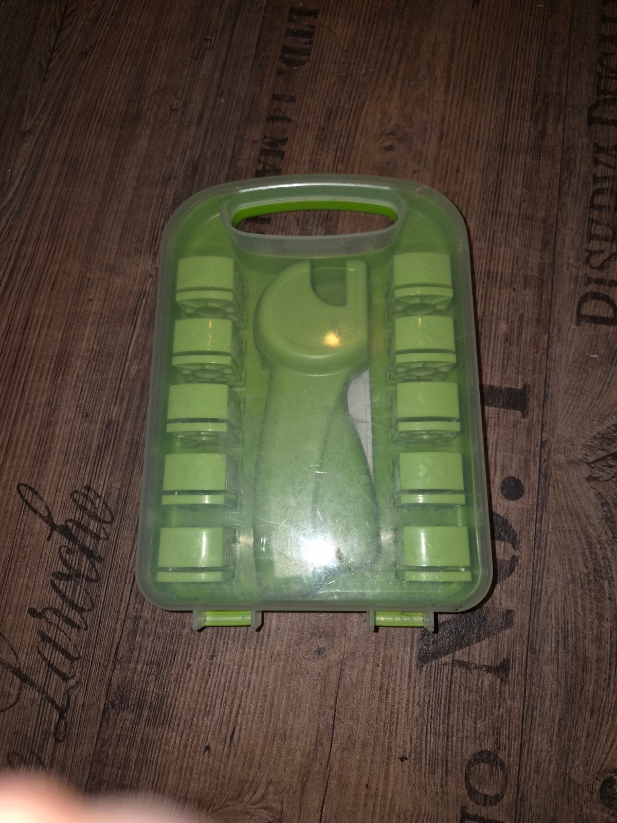 Knutselset met ponsen en handvat - Nieuwstaat, Groen, Overige thema's, Nieuw, Ophalen of Verzenden