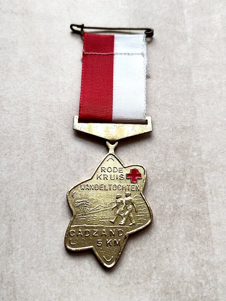 Medaille Penning Rode Kruis Wandeltocht Cadzand Wandelen, Postzegels en Munten, Ophalen of Verzenden, Overige materialen, Nederland