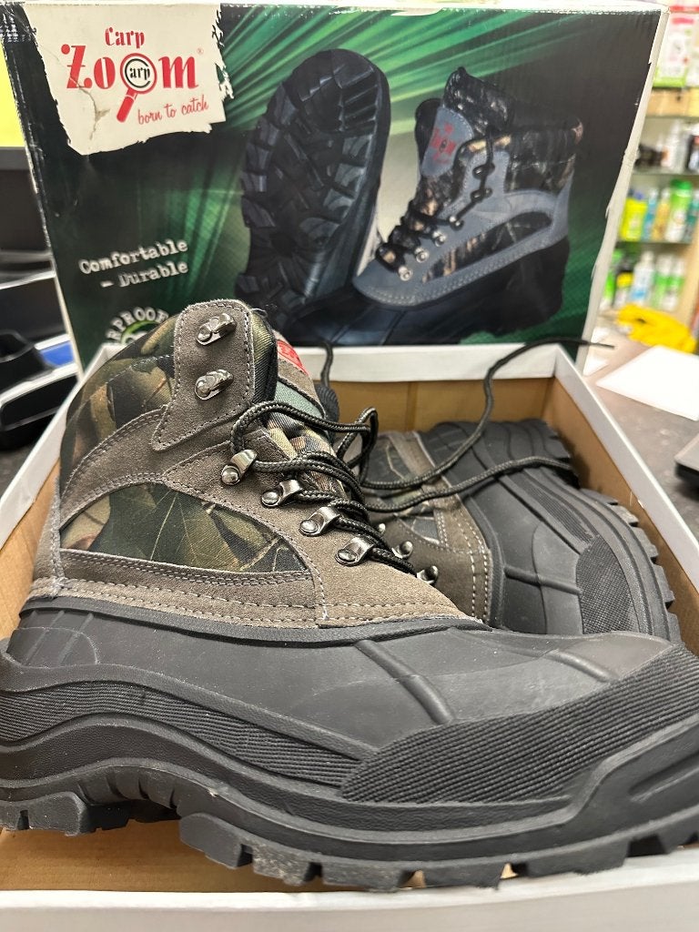 Nieuwe Carp Zoom Camo boots / schoenen maat 42, Nieuw, Ophalen of Verzenden, Kleding, Nvt