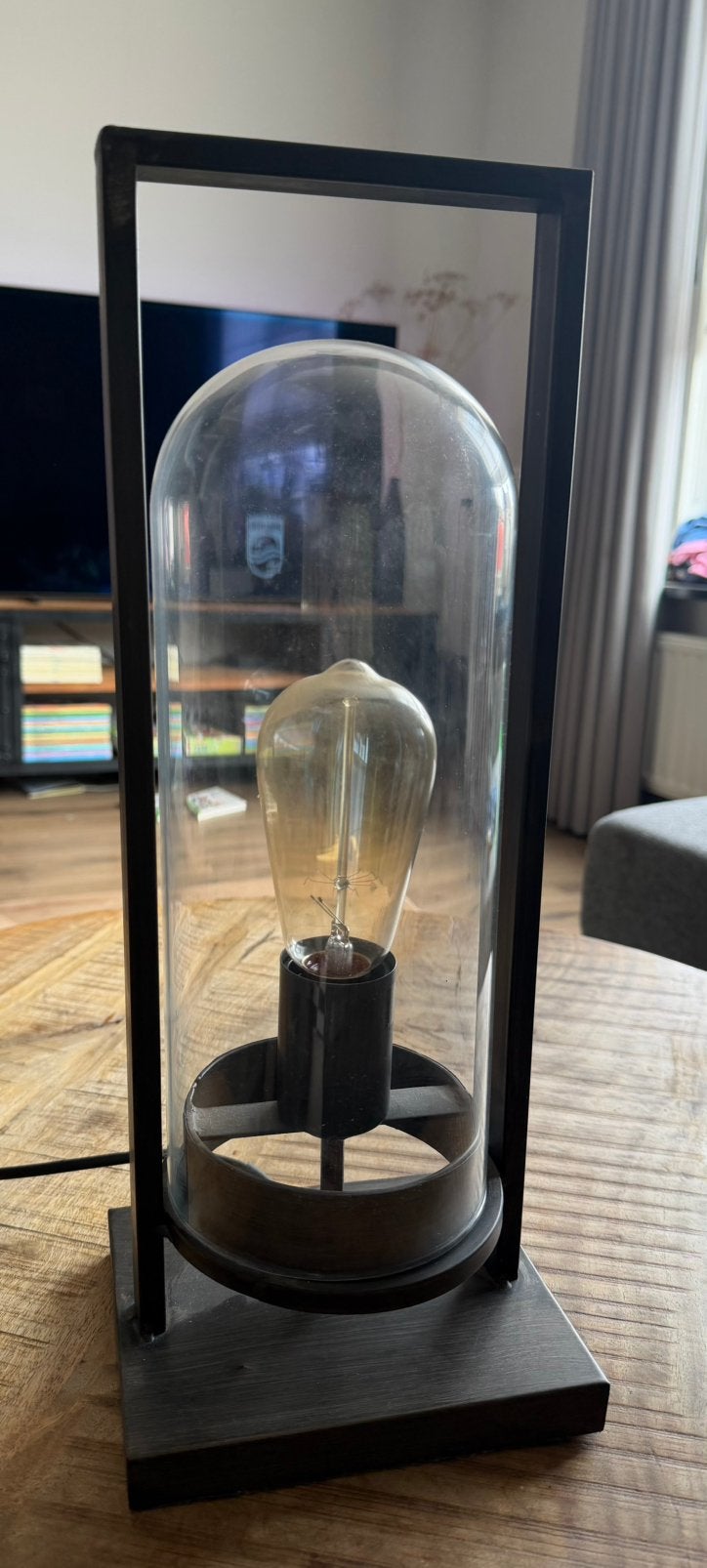Industriële tafellamp met glazen stolp – zwart – 43 cm hoog, Zwart, Ophalen, Zo goed als nieuw, Vintage