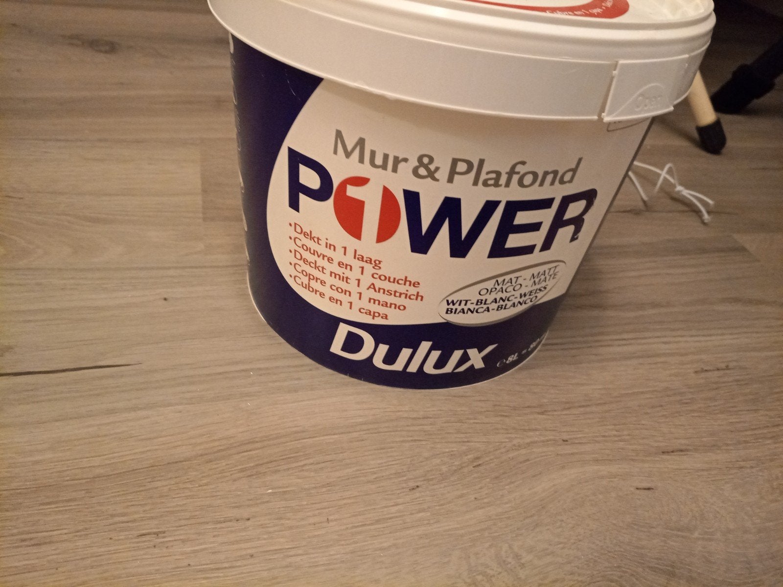Gratis halve emmer witte muurverf - Dulux Power, Minder dan 5 liter, Ophalen, Wit