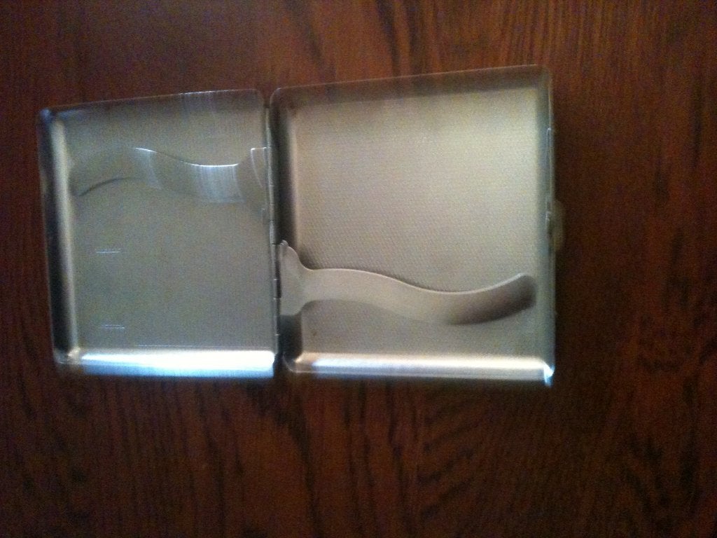 Sigaretten doos zilver kleur 9/9 cm, Ophalen of Verzenden, Zo goed als nieuw, Tabaksdoos of Verpakking