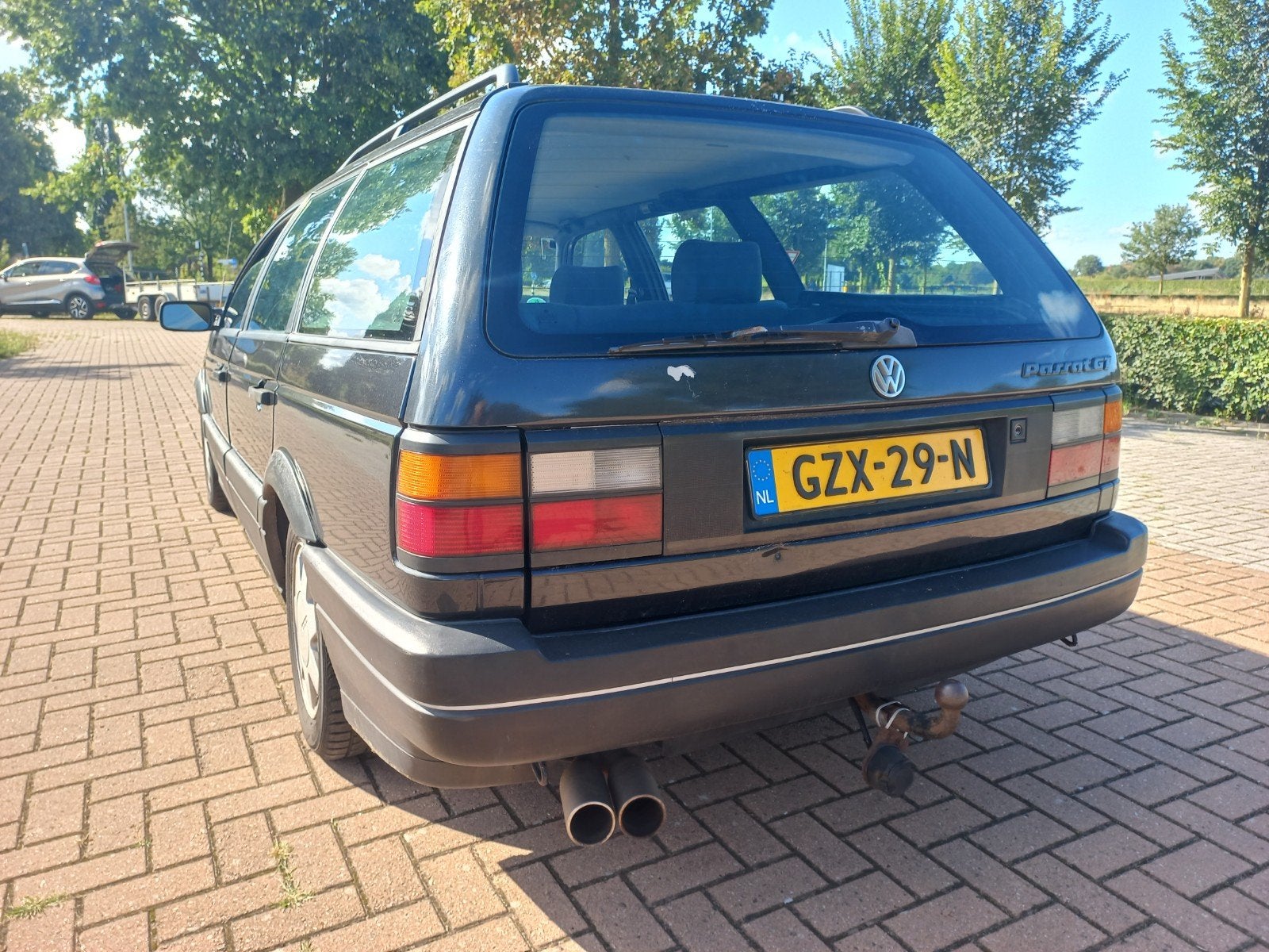 Volkswagen Passat 35i Variant 2.0 GT 8V met sportonderstel, 4 cilinders, 1984 cc, 1098 kg, Zwart