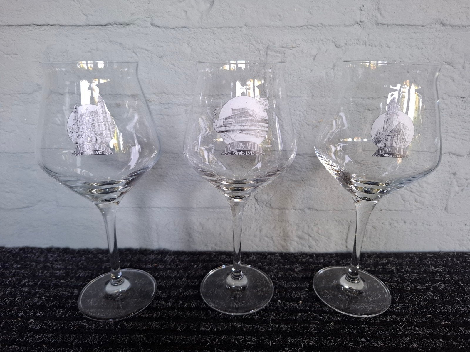 3 Venlose Vrind bierglazen, Ophalen of Verzenden, Zo goed als nieuw, Bierglas