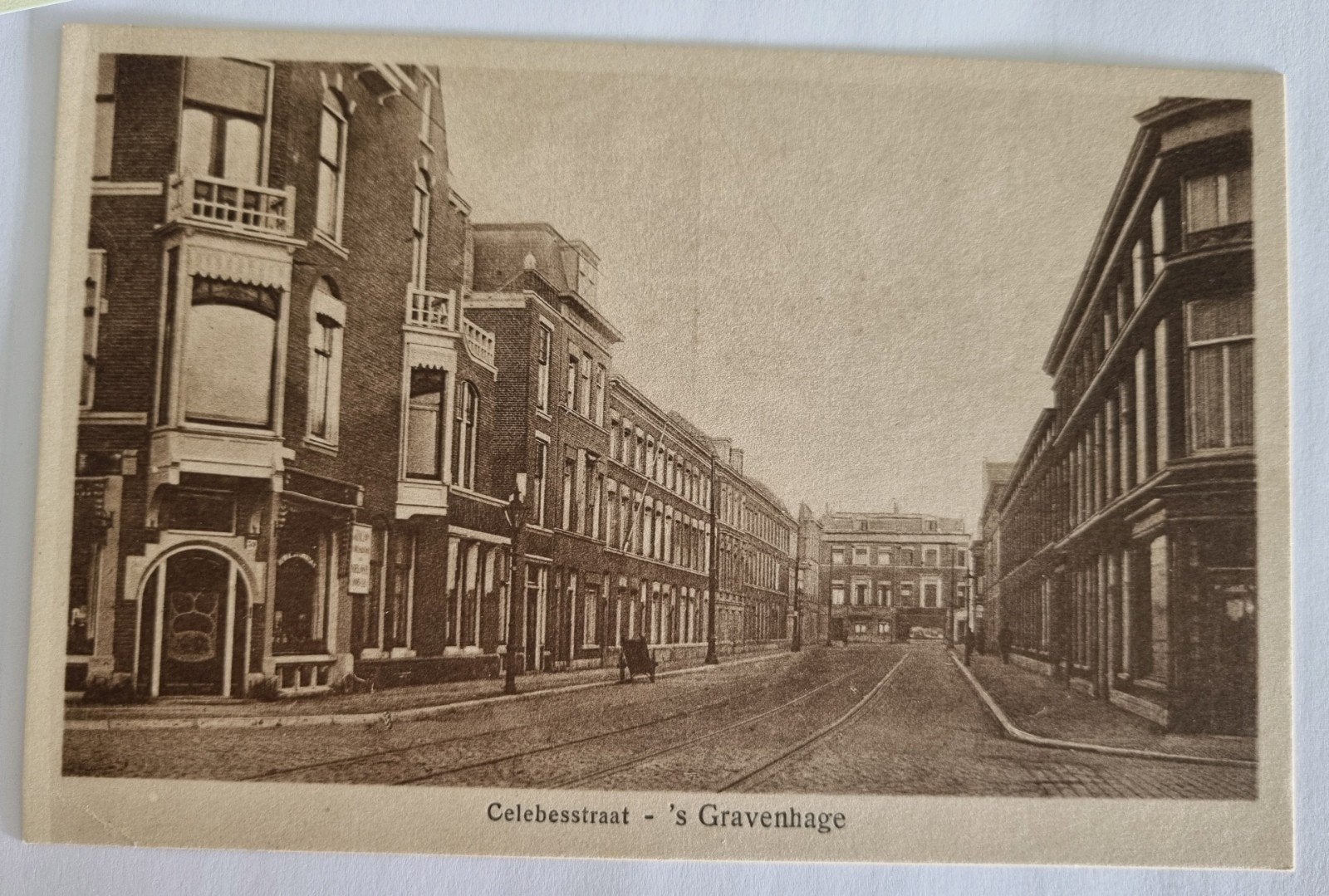 Den Haag, Celebesstraat, Archipelbuurt met tramspoor, Verzamelen, Ansichtkaarten | Nederland, Ophalen of Verzenden, Voor 1920