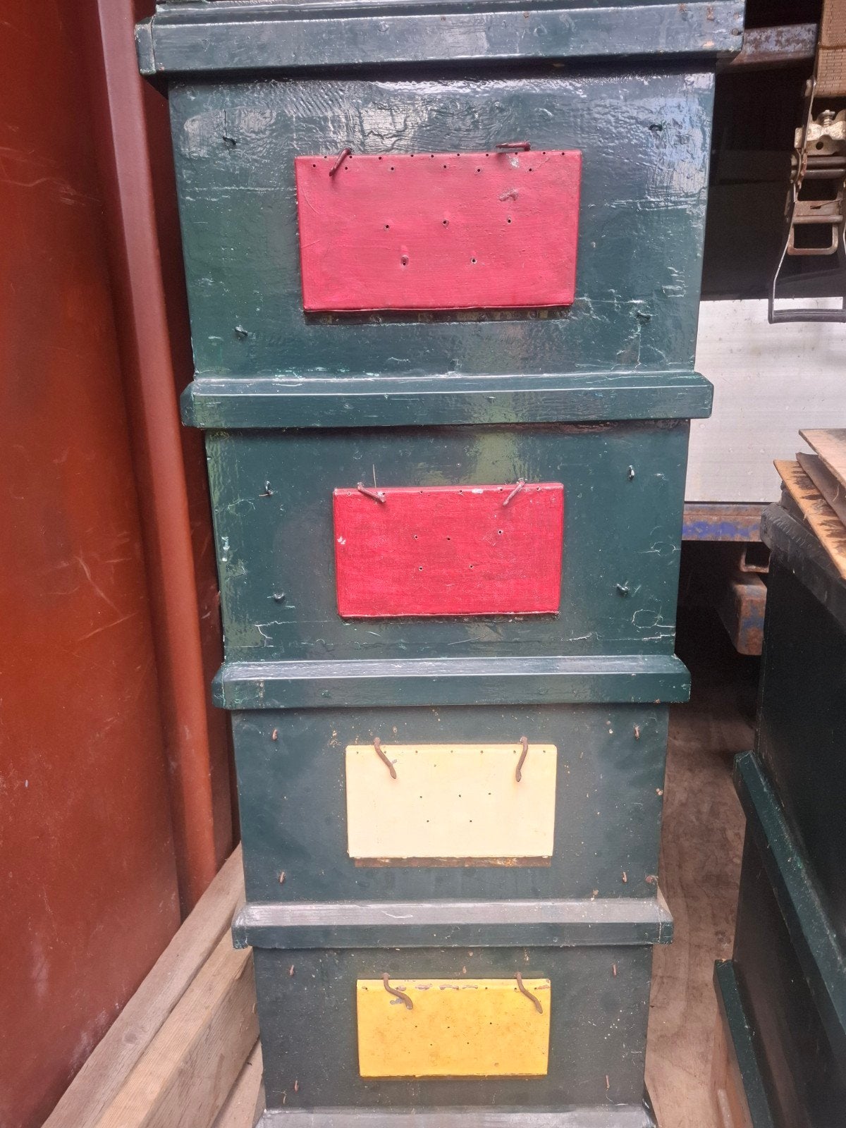 Bijenkasten te koop, Ophalen, Zo goed als nieuw