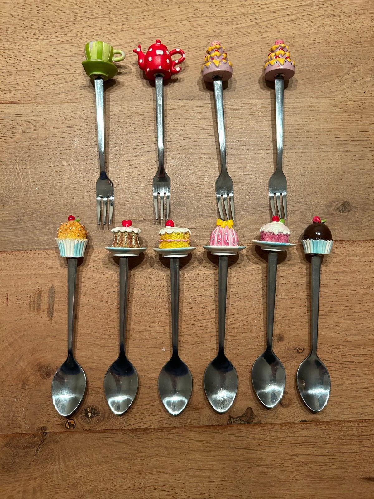 Blond Amsterdam dessertvorkjes en -lepeltjes, Ophalen
