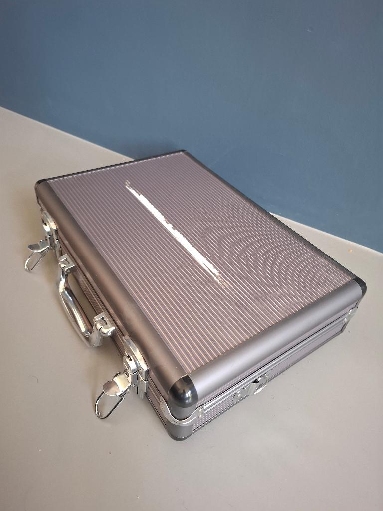 Kleine aluminium koffer 39x26x7, Muziek en Instrumenten, Behuizingen en Koffers, Ophalen, Gebruikt, Overige instrumenten