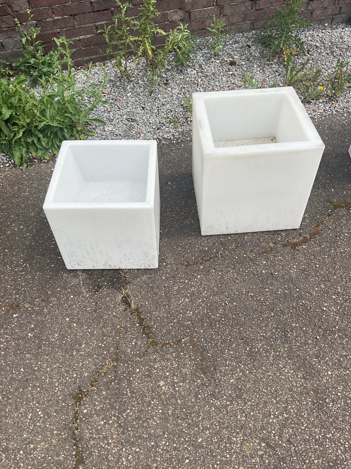 2 mooie witte bloembakken met ruimte voor verlichting, Ophalen, Kunststof, Minder dan 30 cm, Rond