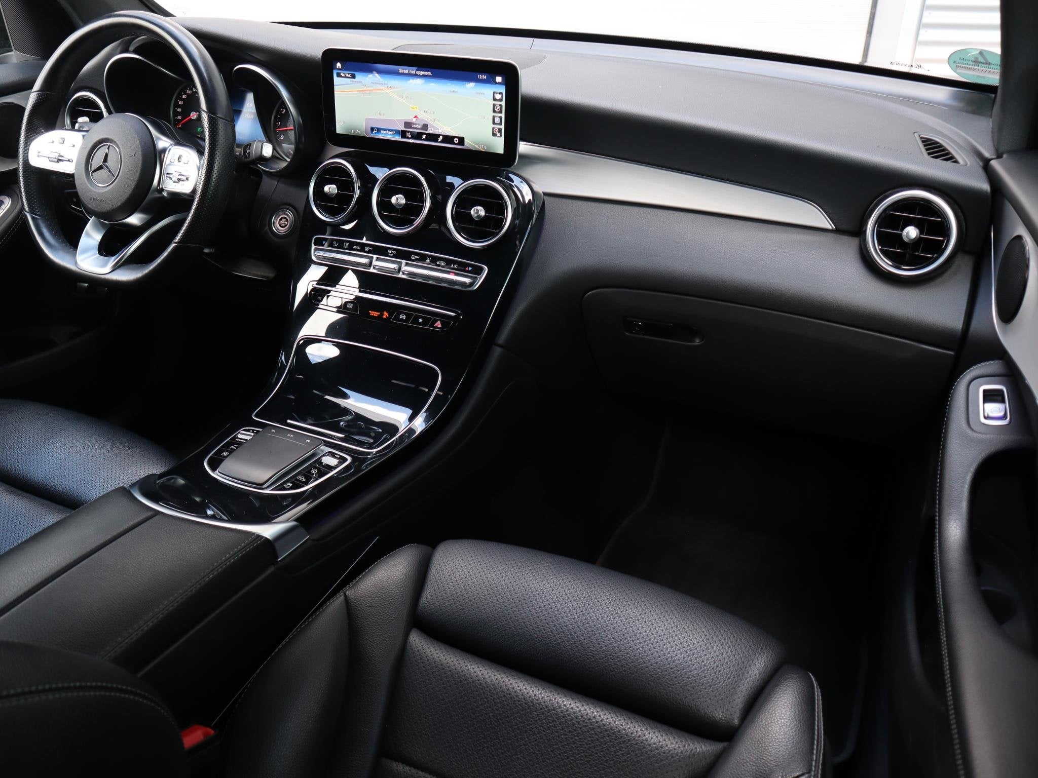 Mercedes-Benz GLC-klasse Coupé 300e 4MATIC Business Solutio, Auto's, 14 kWh, Gebruikt, 4 cilinders, 2000 kg