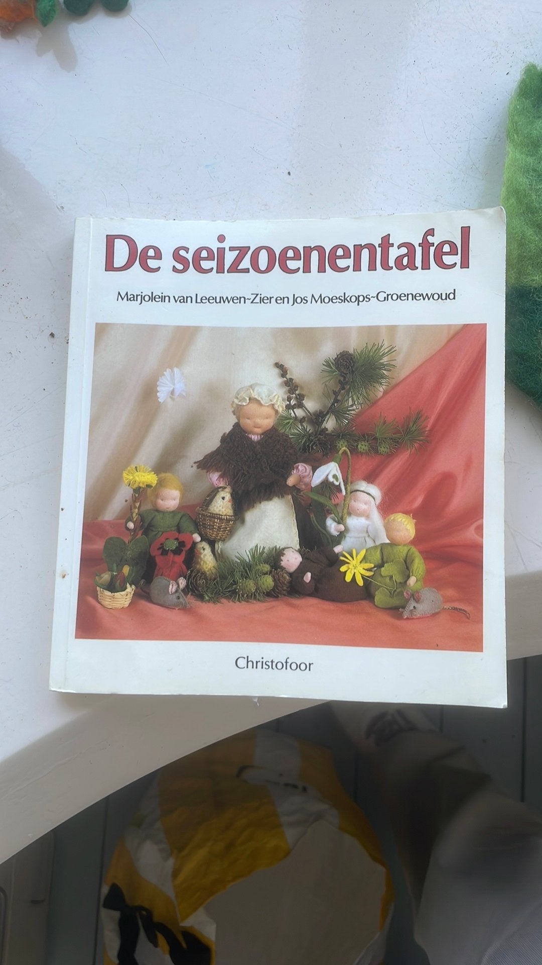 Te koop , seizoentafel Vrije School met veel toebehoren, Boeken, Ophalen of Verzenden, Zo goed als nieuw, Overige onderwerpen