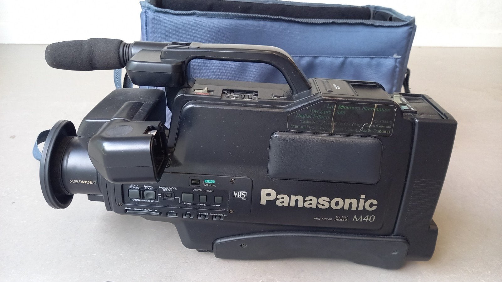 Panasonic M40 VHS Camcorder met tas en oplader, Audio, Tv en Foto, Videocamera's Analoog, Ophalen, VHS of SVHS, Camera