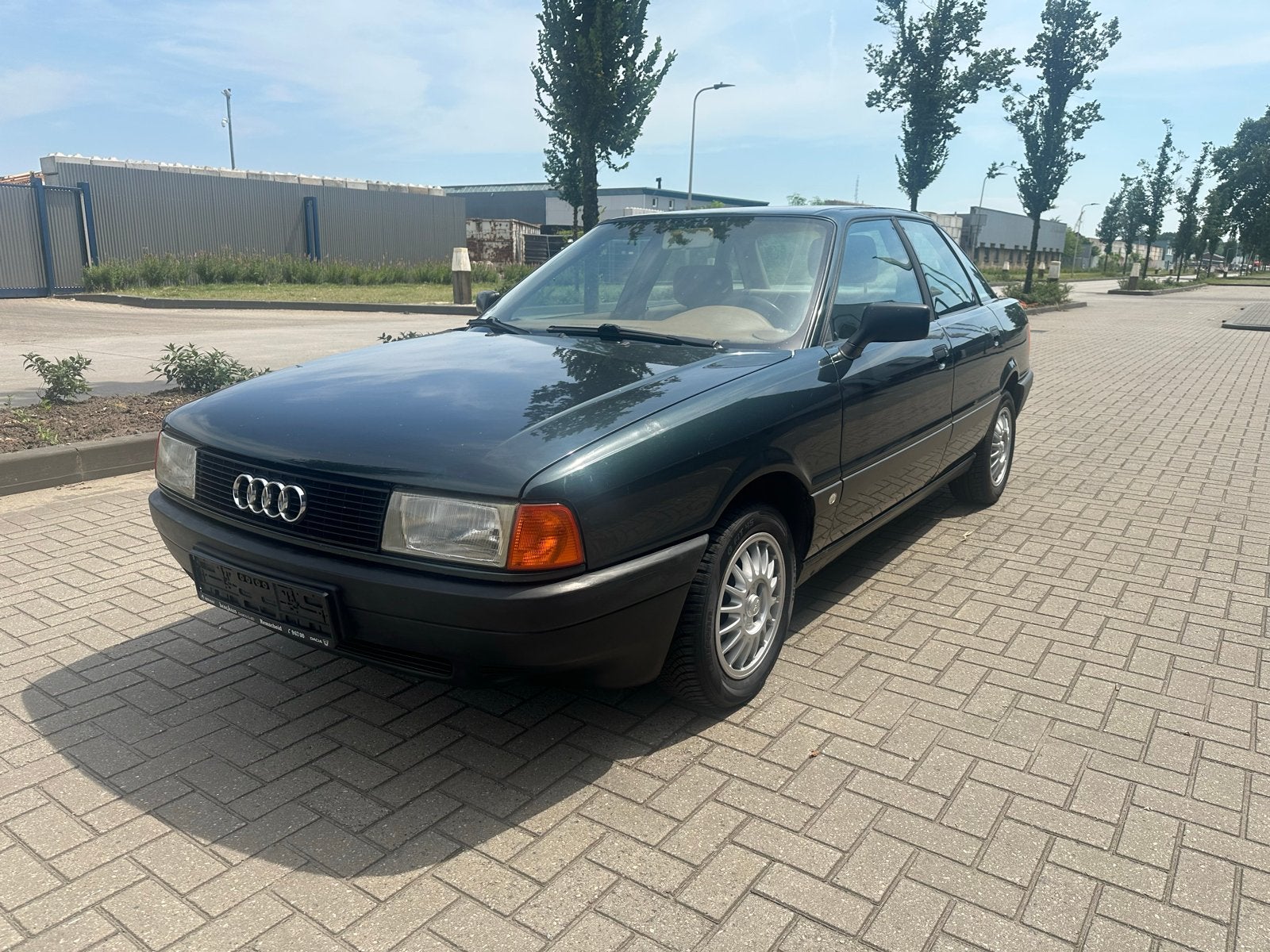 Audi 80 1.8 5 bak. Bouwjaar 5-1987, Voorwielaandrijving, Stof, Beige, 4 cilinders