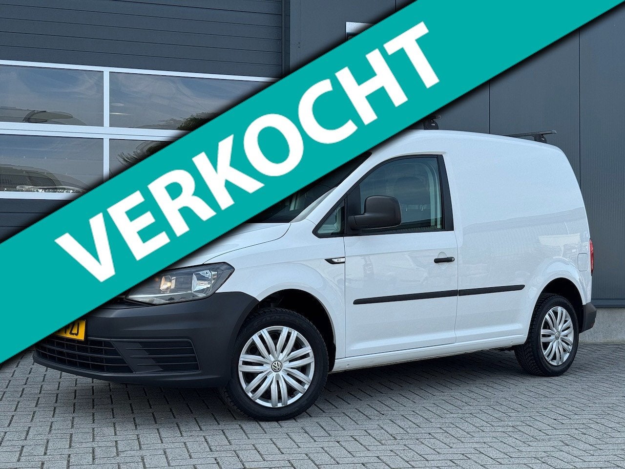 Volkswagen Caddy 1.6 TDI 102pk Comfortline | Trekhaak | Navi, Auto's, Voorwielaandrijving, Euro 5, Stof, Gebruikt