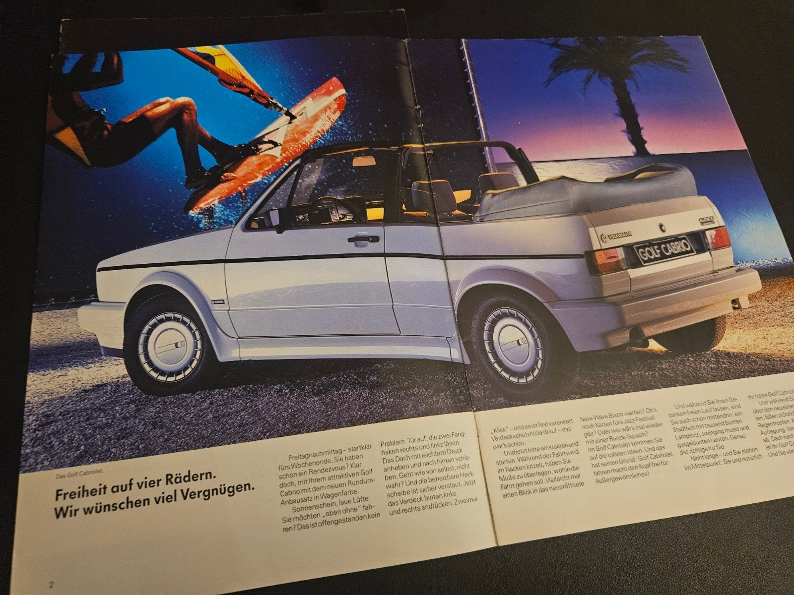2 Brochures Volkswagen Corrado & Golf Cabriolet, Ophalen of Verzenden, Zo goed als nieuw, Volkswagen
