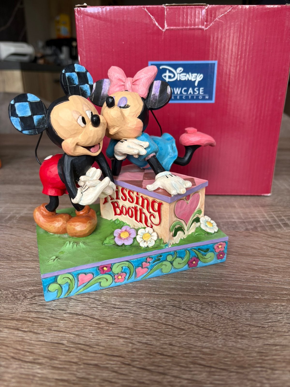 Disney Traditions Kissing Booth Micky & Minnie, Verzamelen, Disney, Ophalen of Verzenden, Mickey Mouse, Beeldje of Figuurtje