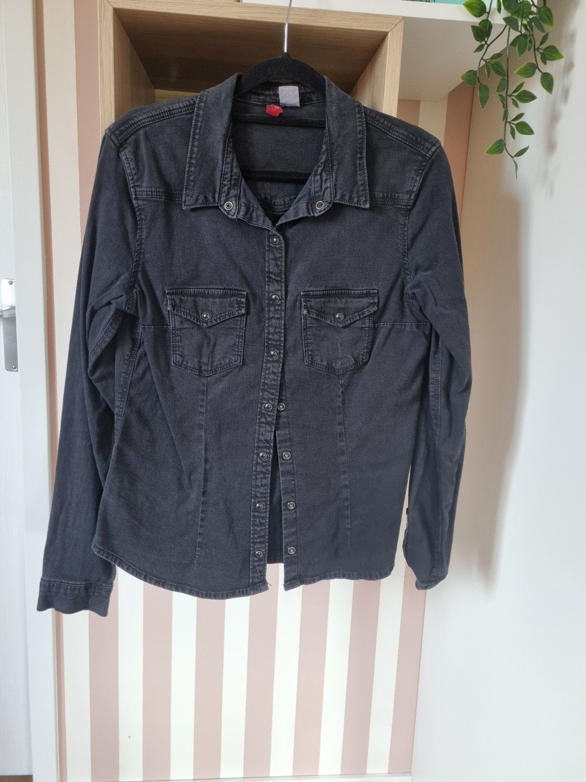 H&M Divided Spijkerblouse met Stretch - maat 38, Maat 38/40 (M), Zwart, H&M Divided, Ophalen of Verzenden